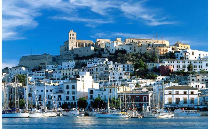 Explorar Ibiza en lo que dura una escala de crucero
